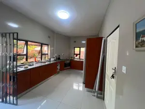 Flat/Apartment to Rent in Emerald Hill
