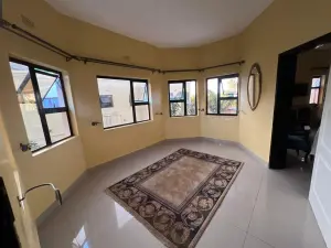 Flat/Apartment to Rent in Emerald Hill