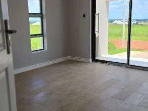 Townhouse/Cluster to Rent in Pomona