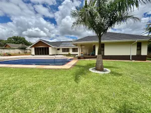 6 Bedroom House to Rent in Greystone Park