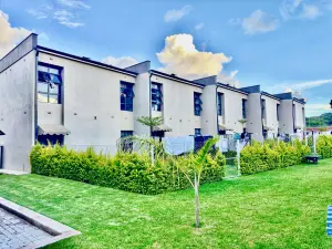 Townhouse/Cluster to Rent in Sentosa