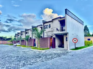 Townhouse/Cluster to Rent in Sentosa