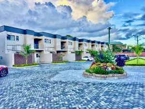 Townhouse/Cluster to Rent in Sentosa