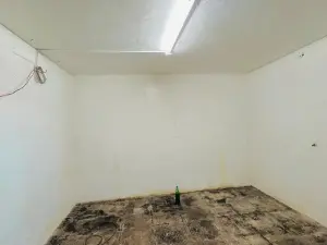 Retail/Shop to Rent in Greencroft