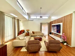 Townhouse/Cluster to Rent in Mount Pleasant