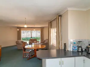 Townhouse/Cluster to Rent in Greendale