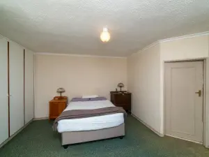 Townhouse/Cluster to Rent in Greendale