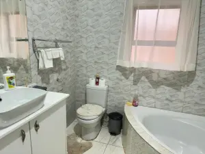 Townhouse/Cluster to Rent in Hogerty Hill