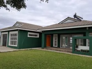 4 Bedroom House to Rent in Fairview