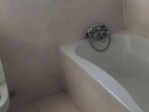 6 Bedroom House to Rent in Manresa