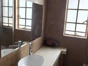 Flat/Apartment to Rent in Avondale West