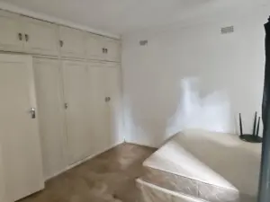 Flat/Apartment to Rent in Avondale West