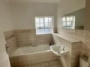 3 Bedroom Cottage/Garden Flat to Rent in Avondale