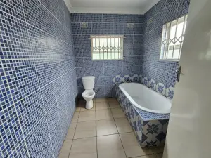 4 Bedroom House to Rent in Aspindale Park