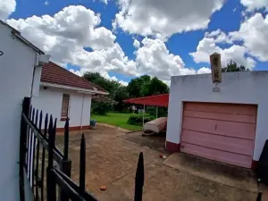 3 Bedroom House to Rent in Milton Park