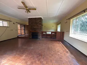 House to Rent in Greendale