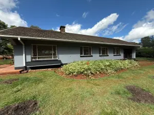 House to Rent in Greendale