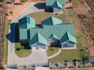 3 Bedroom House to Rent in Manresa