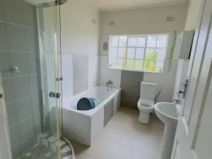 3 Bedroom House to Rent in Manresa