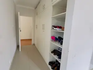 3 Bedroom House to Rent in Manresa