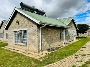 3 Bedroom House to Rent in Manresa