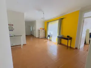 3 Bedroom House to Rent in Manresa