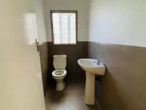 Office to Rent in Avenues