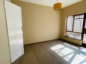 Office to Rent in Avenues