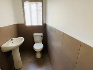 Office to Rent in Avenues