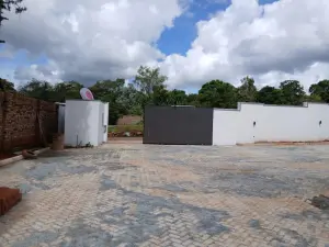 8 Bedroom House to Rent in Greystone Park