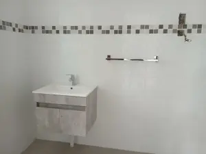 8 Bedroom House to Rent in Greystone Park