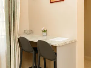 5 Bedroom House to Rent in Greystone Park