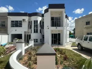 Townhouse/Cluster to Rent in Greendale