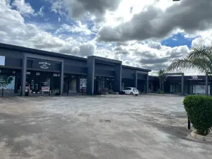 Retail/Shop to Rent in Greendale
