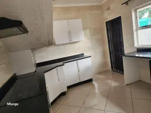 3 Bedroom Cottage/Garden Flat to Rent in Greendale North