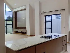 4 Bedroom House to Rent in Arlington