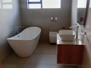 4 Bedroom House to Rent in Arlington