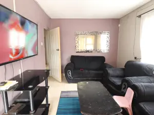 4 Bedroom House to Rent in Tynwald