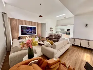 Townhouse/Cluster to Rent in Mount Pleasant