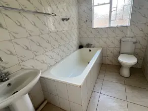 2 Bedroom Cottage/Garden Flat to Rent in Vainona