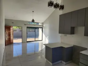 Townhouse/Cluster to Rent in Alexandra Park