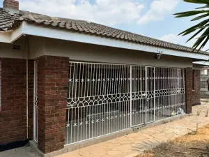 3 Bedroom House to Rent in Zimre Park