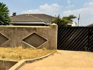 3 Bedroom House to Rent in Zimre Park