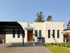 Townhouse/Cluster to Rent in Greendale