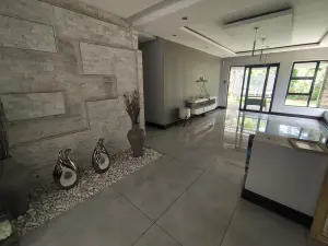 6 Bedroom House to Rent in Glen Lorne