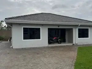 3 Bedroom Cottage/Garden Flat to Rent in Arlington