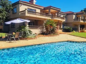 6 Bedroom House to Rent in Helensvale