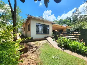 4 Bedroom House to Rent in Helensvale