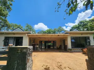 4 Bedroom House to Rent in Helensvale