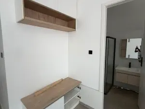 Flat/Apartment to Rent in Avondale West